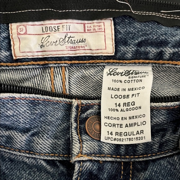 Levi's Strauss handmade upcycled denim handbag with a floral-print strap - Picture 3 of 9